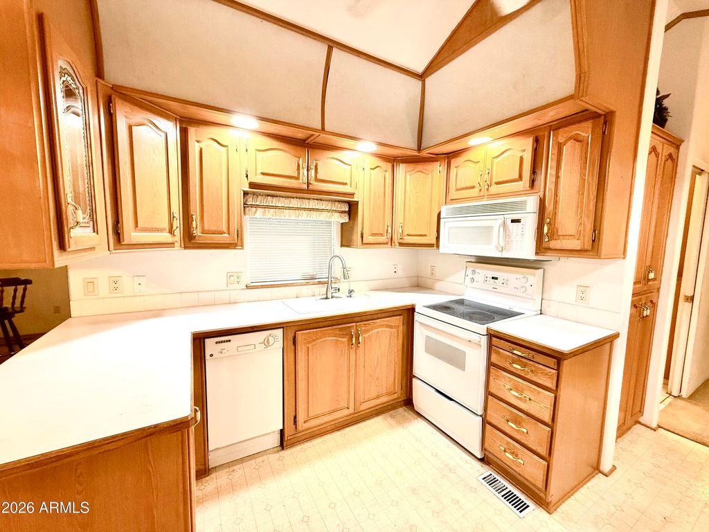 468 IRON ORE Drive 468, Apache Junction, AZ 85119 — exterior