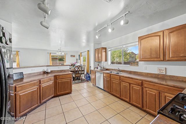 1034 W Sea Star Drive, Tucson, AZ 85704