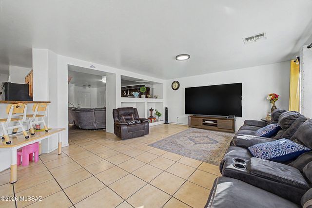 1034 W Sea Star Drive, Tucson, AZ 85704