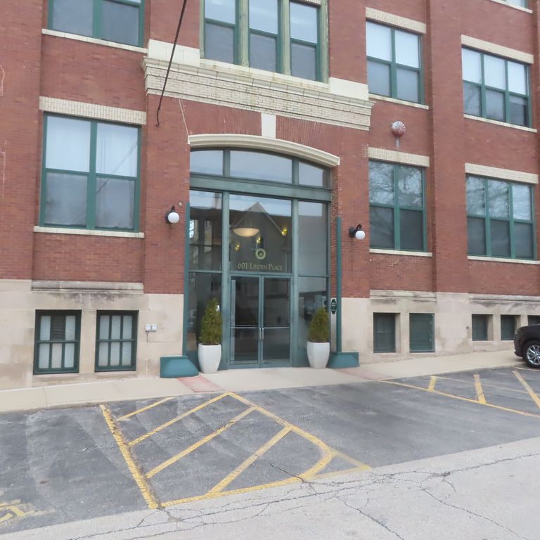 601 Linden Place 311, Evanston, IL 60202