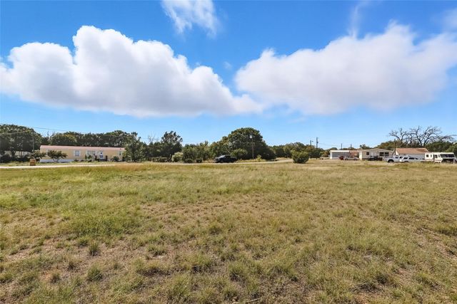 3102 Hilltop Court, Granbury, TX 76048