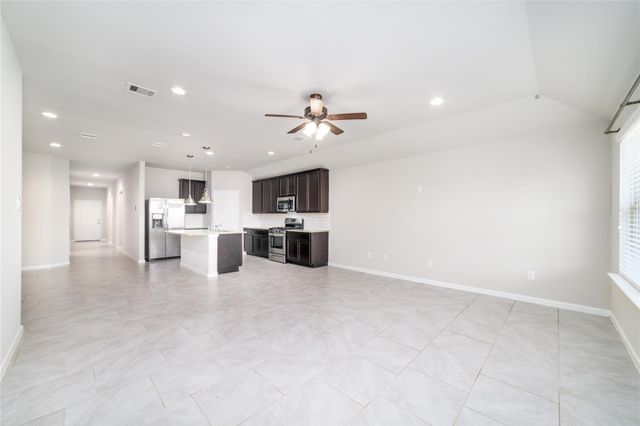 8307 Oakleaf Meadow Court, Rosharon, TX 77583