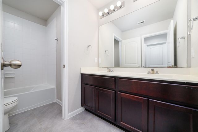8307 Oakleaf Meadow Court, Rosharon, TX 77583