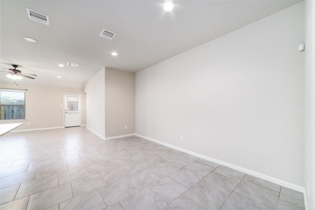 8307 Oakleaf Meadow Court, Rosharon, TX 77583
