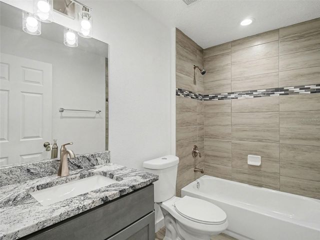 810 21ST STREET E, Bradenton, FL 34208