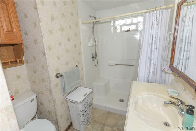 1000 Saunders Settlement Road, Lewiston, NY 14305