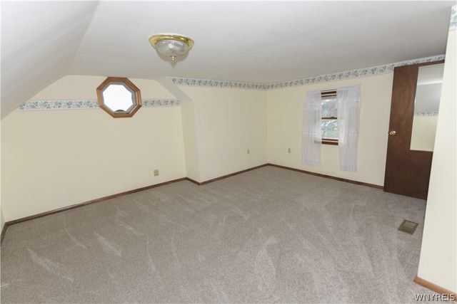 1000 Saunders Settlement Road, Lewiston, NY 14305