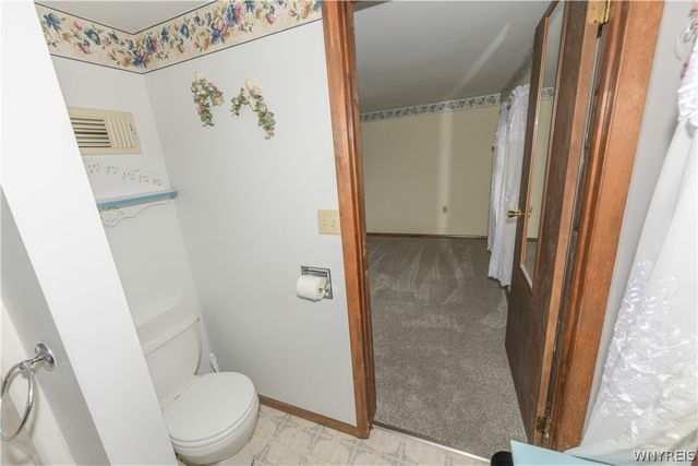 1000 Saunders Settlement Road, Lewiston, NY 14305