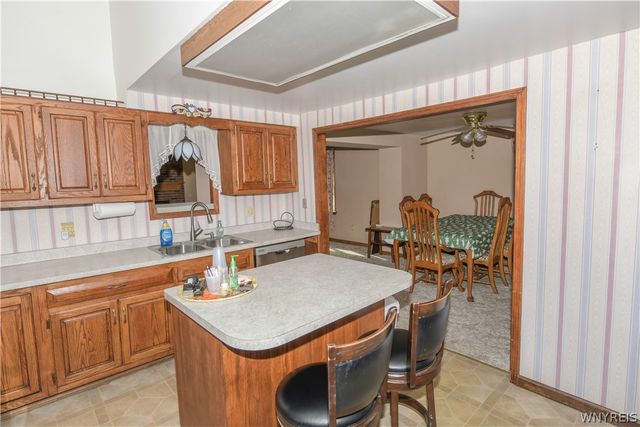 1000 Saunders Settlement Road, Lewiston, NY 14305