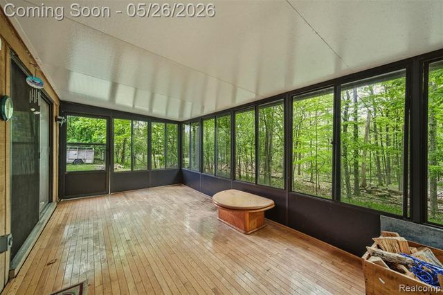 25201 Briarwyke Drive, Farmington, MI 48336