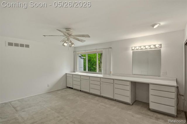 25201 Briarwyke Drive, Farmington, MI 48336
