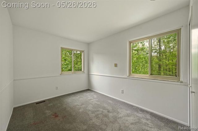 25201 Briarwyke Drive, Farmington, MI 48336