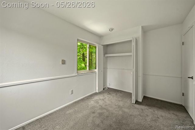 25201 Briarwyke Drive, Farmington, MI 48336