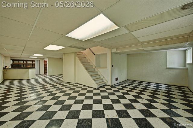 25201 Briarwyke Drive, Farmington, MI 48336