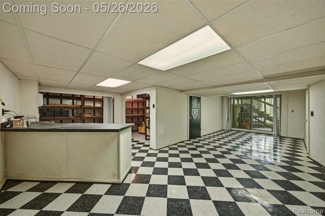 25201 Briarwyke Drive, Farmington, MI 48336
