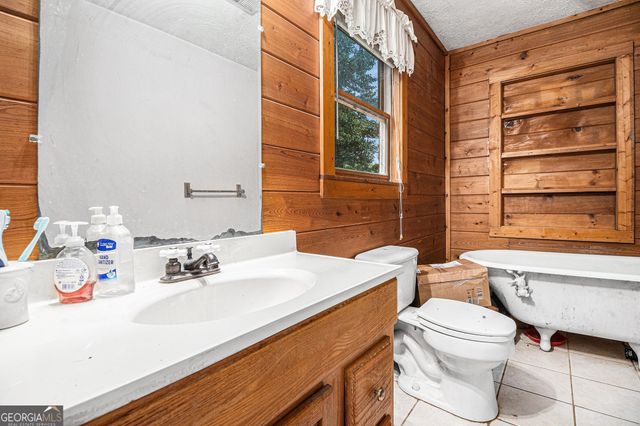 78 Pine Drive, Tallapoosa, GA 30176