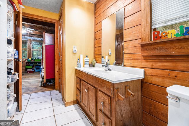 78 Pine Drive, Tallapoosa, GA 30176