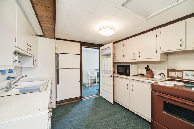 8399 Lake Street, Bear Lake Twp, MI 49614