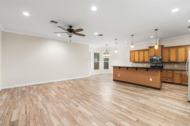 4117 WOODACRE LANE, Tampa, FL 33624
