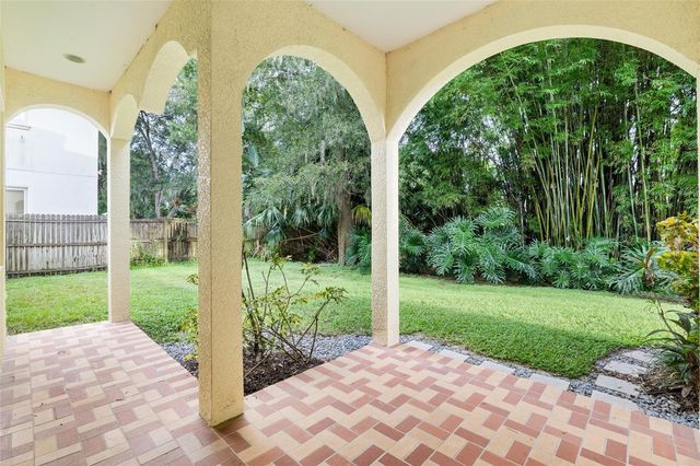 4117 WOODACRE LANE, Tampa, FL 33624