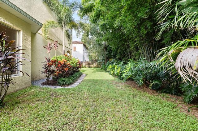 4117 WOODACRE LANE, Tampa, FL 33624