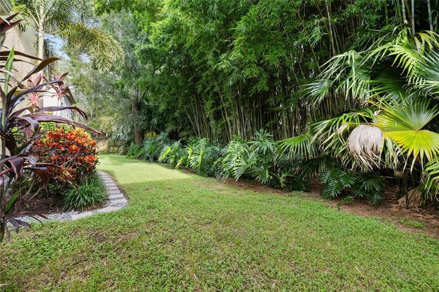 4117 WOODACRE LANE, Tampa, FL 33624