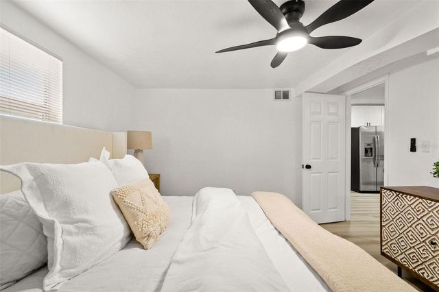 4914 S 82ND STREET, Tampa, FL 33619