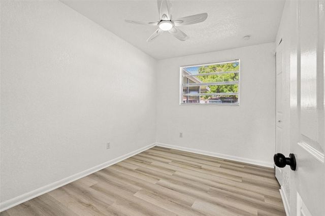 4914 S 82ND STREET, Tampa, FL 33619