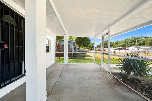 4914 S 82ND STREET, Tampa, FL 33619