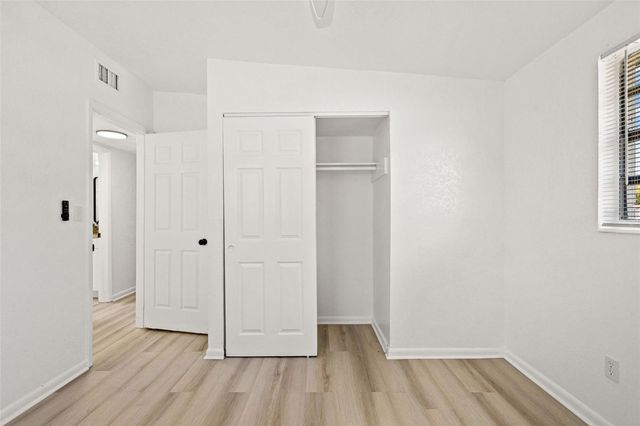 4914 S 82ND STREET, Tampa, FL 33619