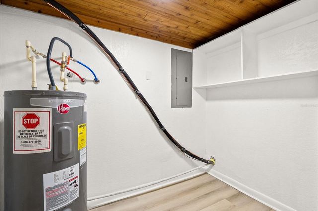 4914 S 82ND STREET, Tampa, FL 33619