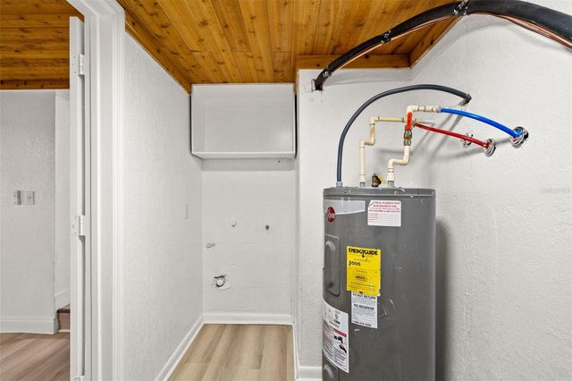 4914 S 82ND STREET, Tampa, FL 33619