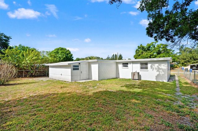 4914 S 82ND STREET, Tampa, FL 33619