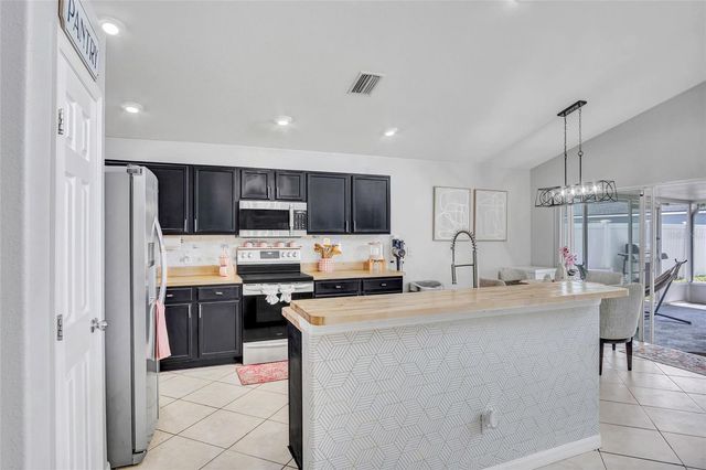 8335 ADELE ROAD, Lakeland, FL 33810