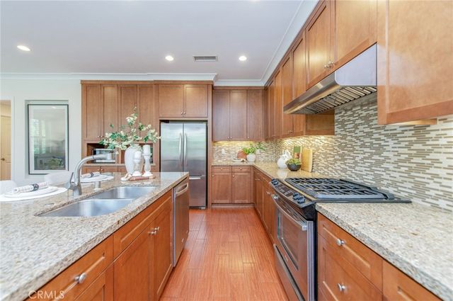 117 Gemstone, Irvine, CA 92620