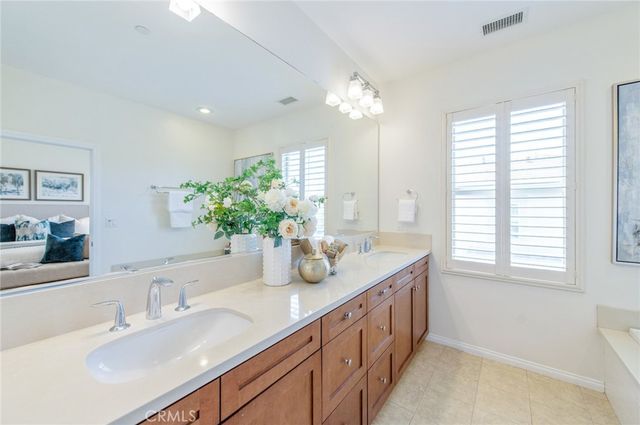 117 Gemstone, Irvine, CA 92620