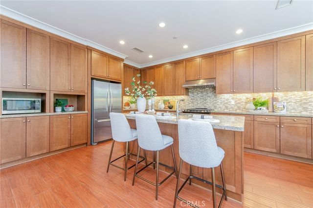 117 Gemstone, Irvine, CA 92620