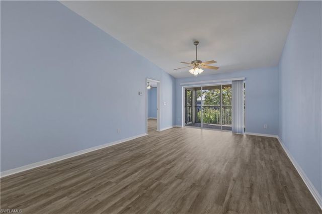 876 Gulf Pavilion DR 202, Naples, FL 34108