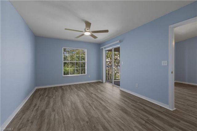 876 Gulf Pavilion DR 202, Naples, FL 34108