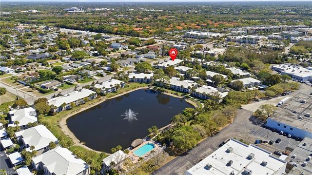 876 Gulf Pavilion DR 202, Naples, FL 34108