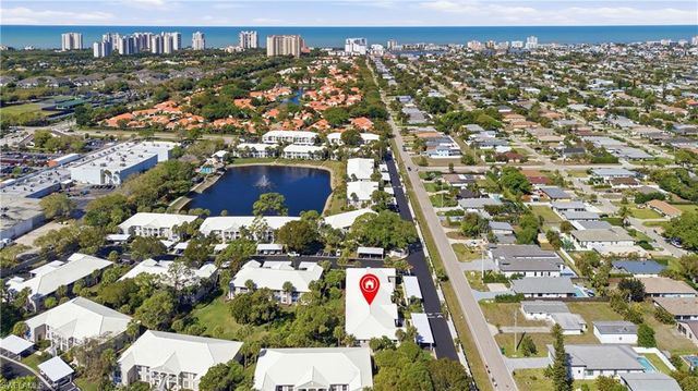 876 Gulf Pavilion DR 202, Naples, FL 34108