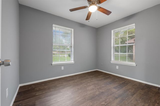 1204 Crescent Boulevard, Cleveland, TX 77327