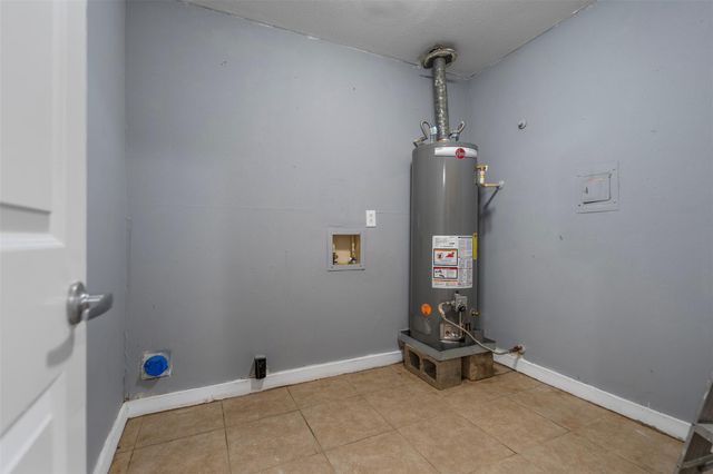 1204 Crescent Boulevard, Cleveland, TX 77327