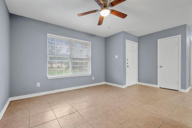 1204 Crescent Boulevard, Cleveland, TX 77327