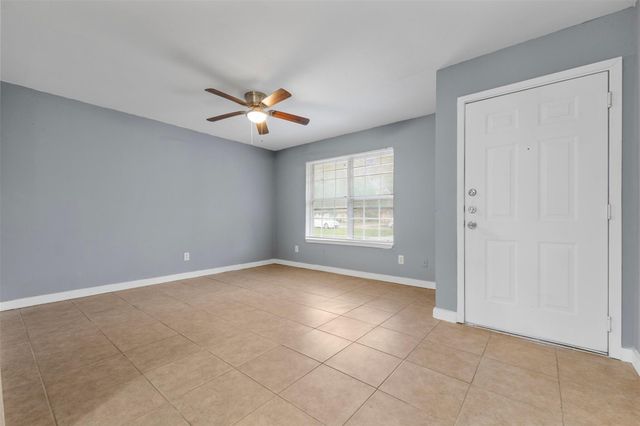 1204 Crescent Boulevard, Cleveland, TX 77327