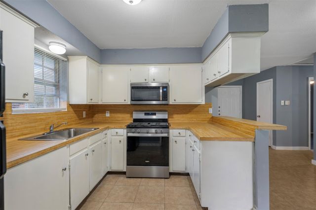 1204 Crescent Boulevard, Cleveland, TX 77327