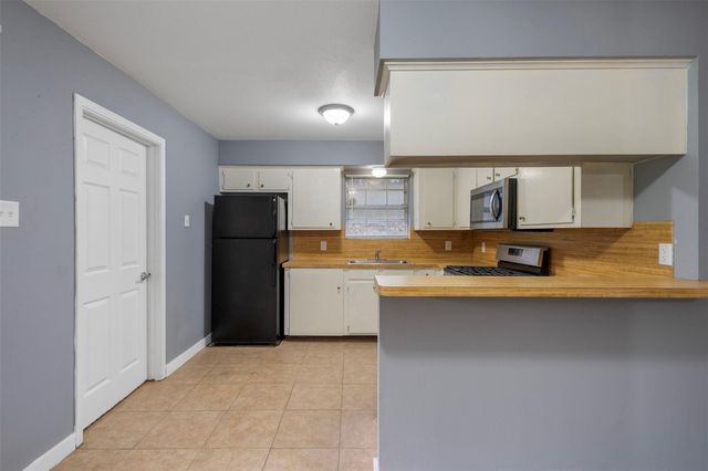 1204 Crescent Boulevard, Cleveland, TX 77327