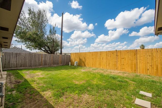 2007 S Rayburn Court, Pasadena, TX 77502