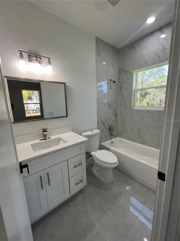 6425 CURTIS STREET, Orlando, FL 32807