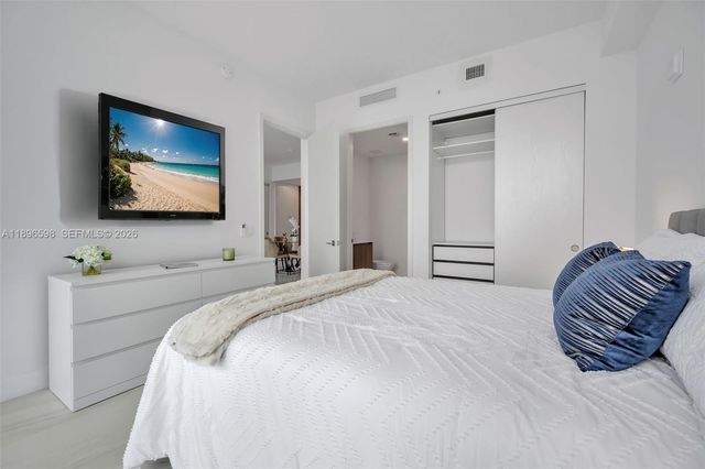 17550 Collins Avenue 1003, Sunny Isles Beach, FL 33160